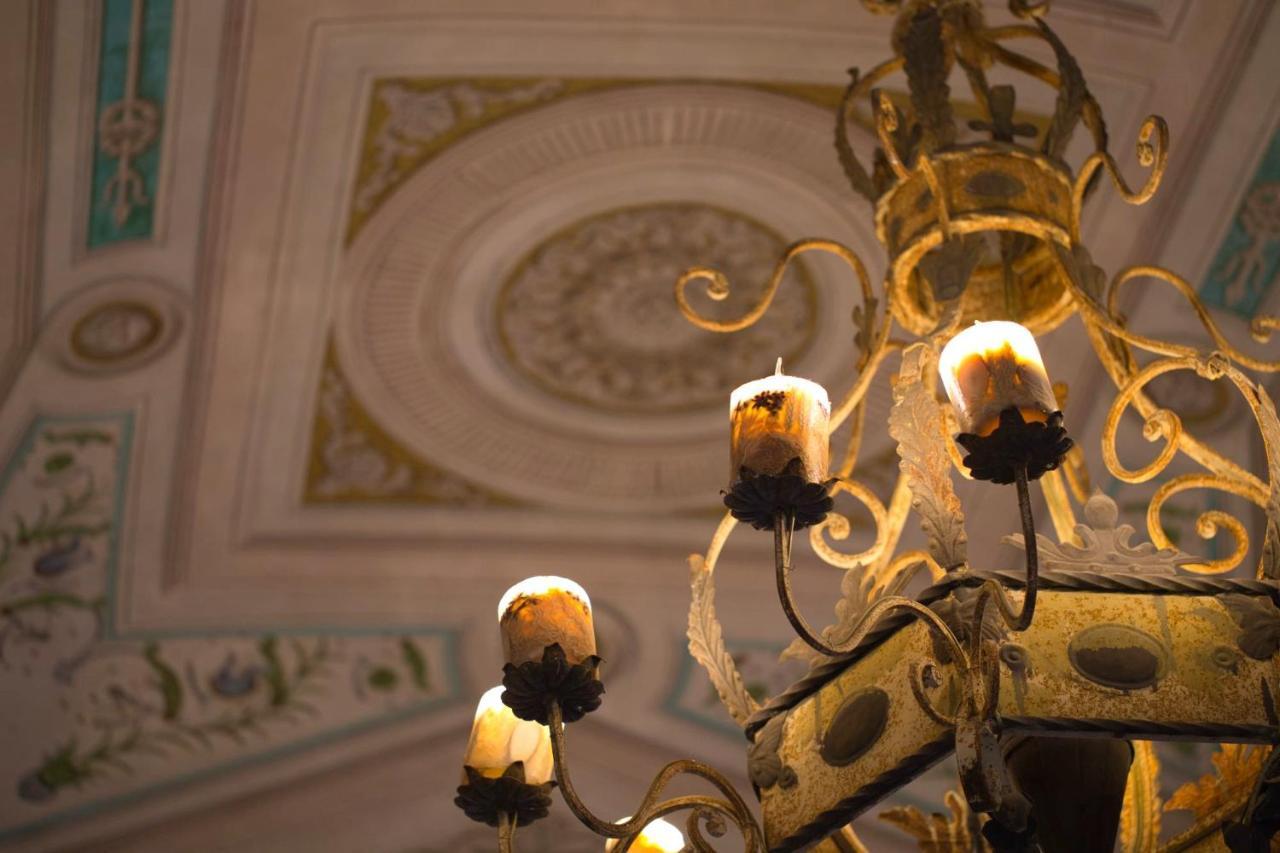 Corte Rossetti Le Dimore Luxury B&B 바스토 외부 사진