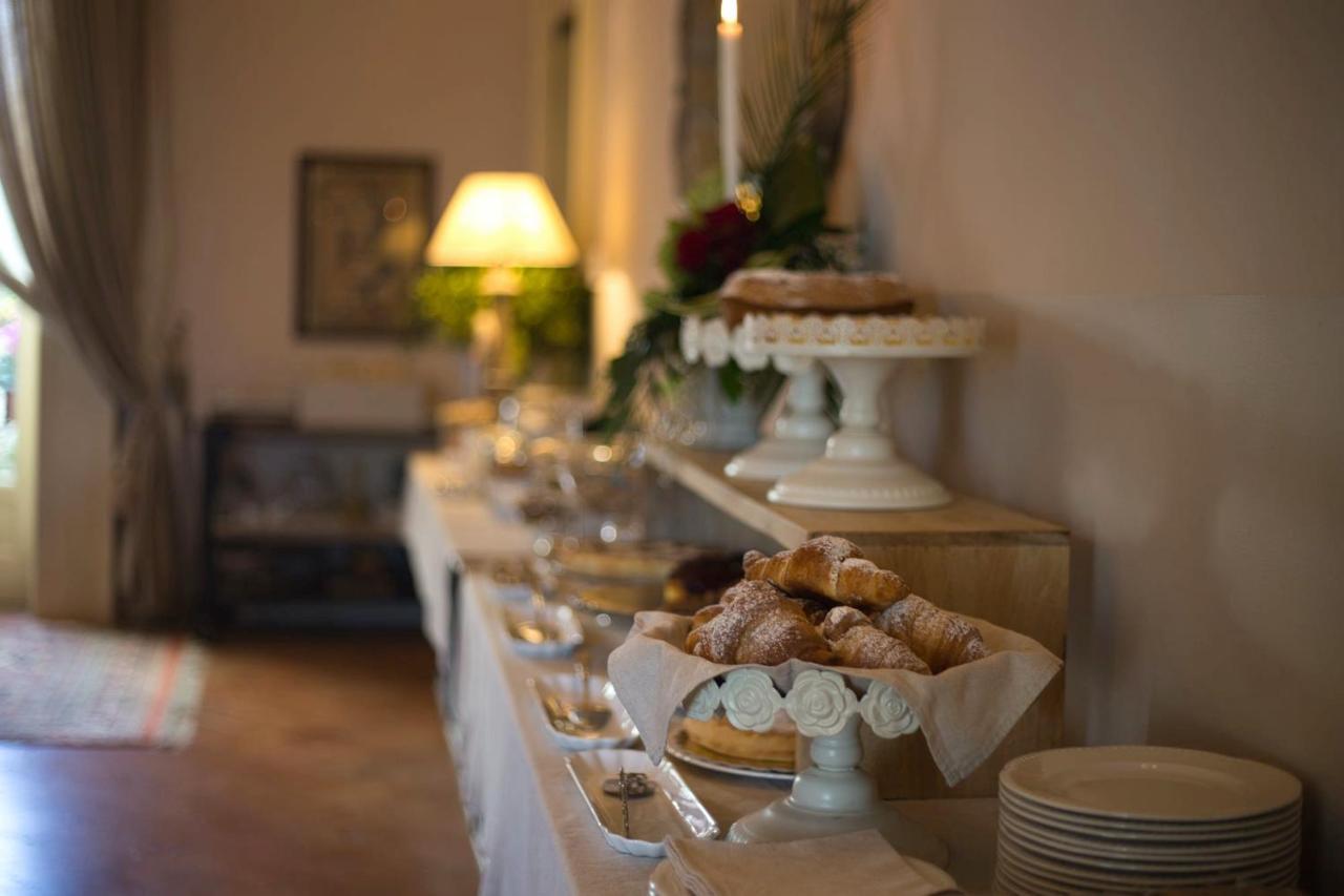 Corte Rossetti Le Dimore Luxury B&B 바스토 외부 사진