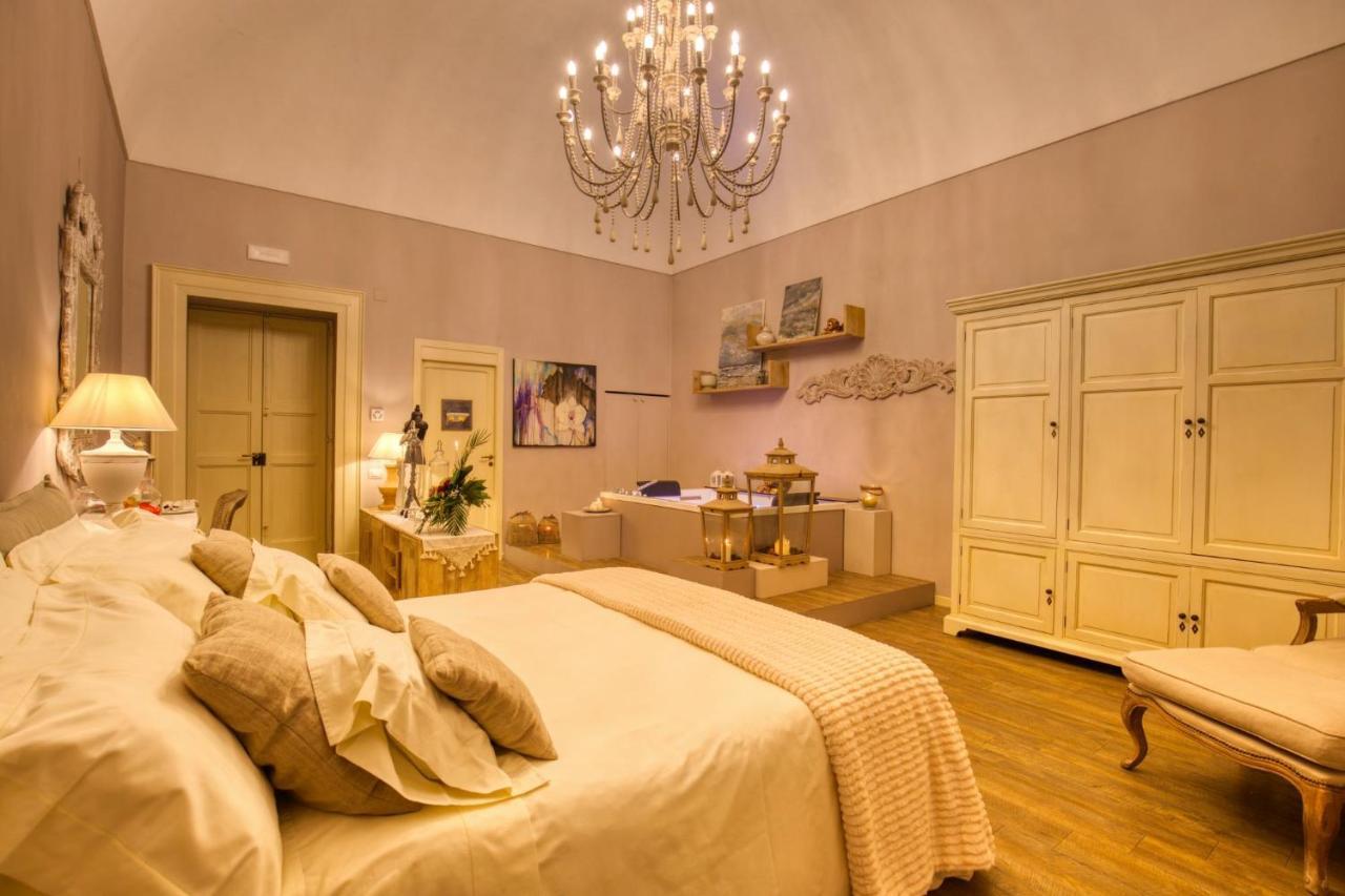 Corte Rossetti Le Dimore Luxury B&B 바스토 외부 사진