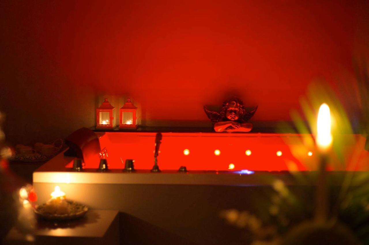 Corte Rossetti Le Dimore Luxury B&B 바스토 외부 사진
