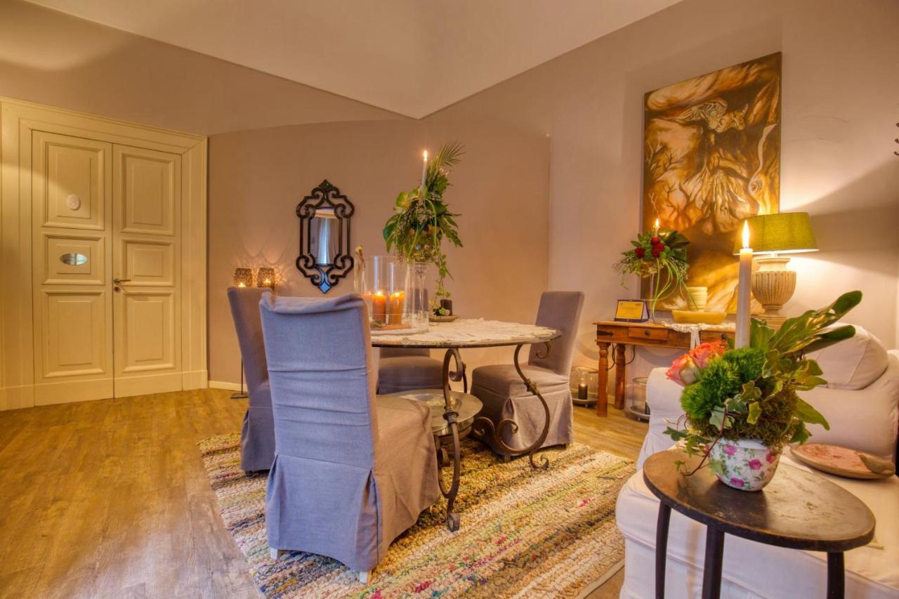 Corte Rossetti Le Dimore Luxury B&B 바스토 외부 사진