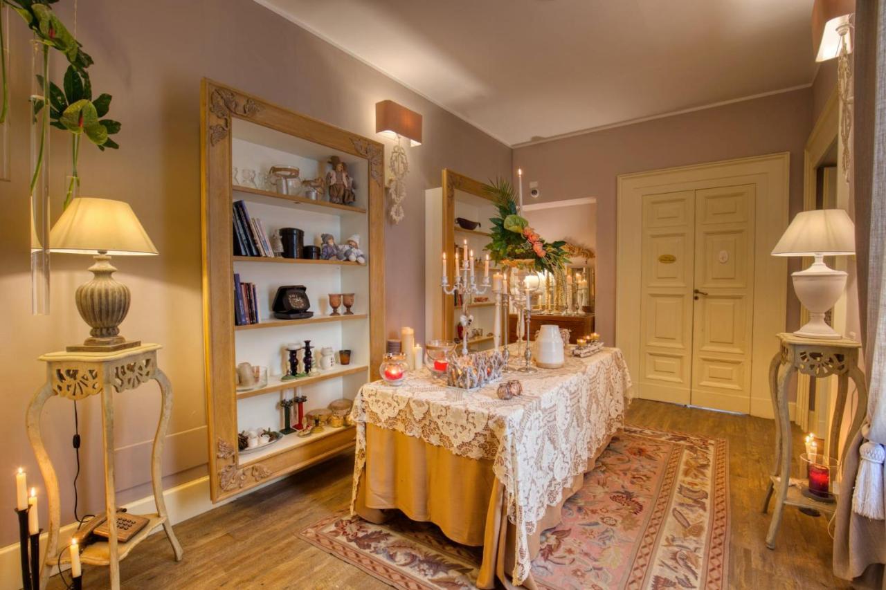 Corte Rossetti Le Dimore Luxury B&B 바스토 외부 사진