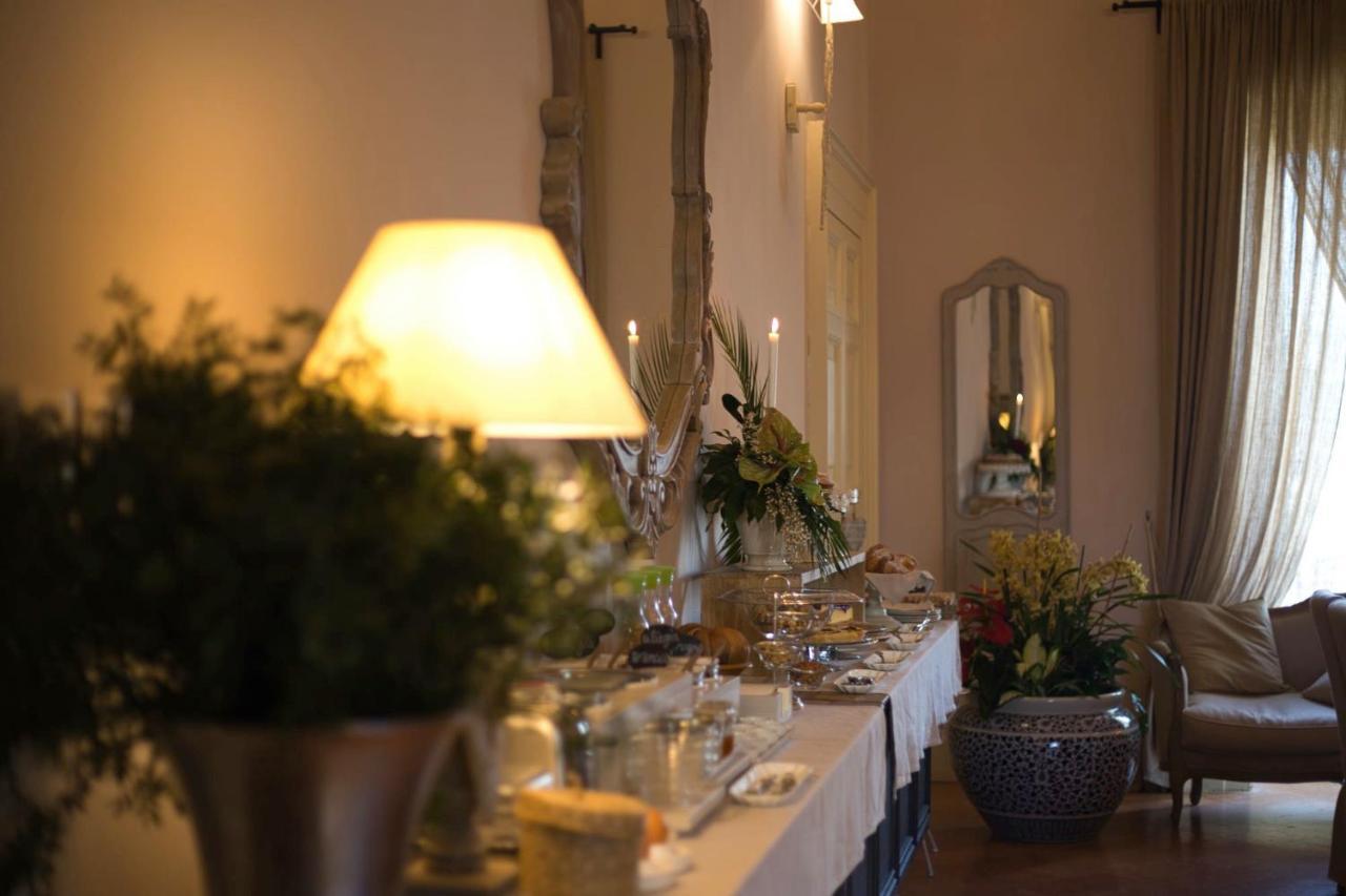 Corte Rossetti Le Dimore Luxury B&B 바스토 외부 사진